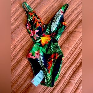 Zara One Piece Swimsuit Size M Floral BNWT